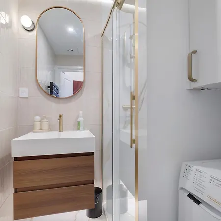 Carre D'or Apartment *