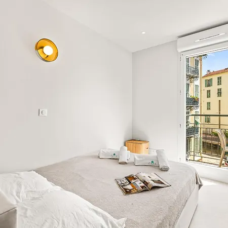 Carabacel - One Ac And Balcony * Nice