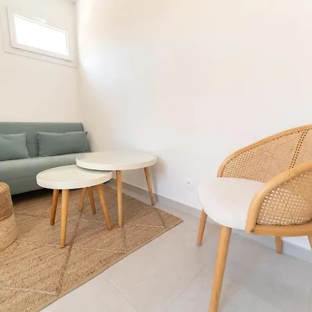 Bright With Terrace And Wi-fi Apartment