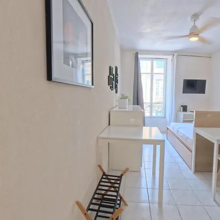 Apartment Charming In Heart Of Bright Wifi