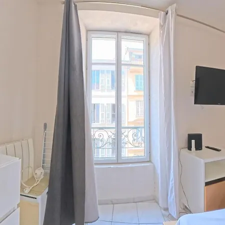 Charming In Heart Of Bright Wifi