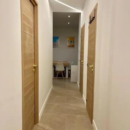 Joli Appartement Avec Jardin, 2 Chambres, Centre Ville De Nice *