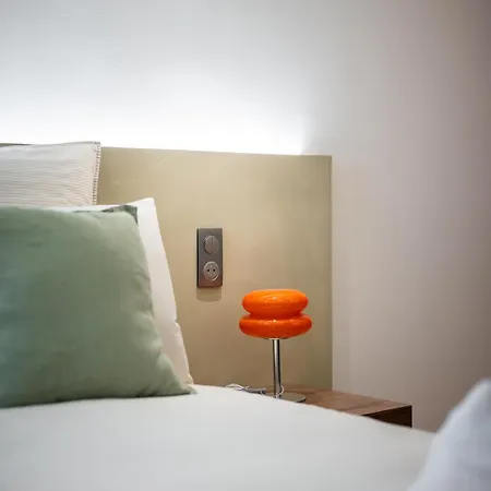 Apartment Luxueux, Equipe En Plein Coeur De Ac-parking - 4 *