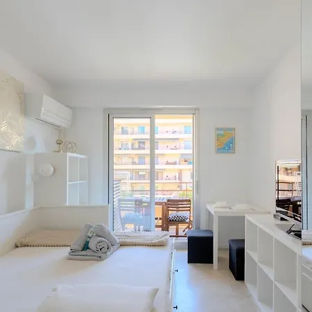 Gioffredo A 2 Pas Massena Climatise Apartment *