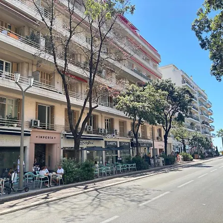 Apartment 50 M De La Et 60 M Carre Au Centre Nice