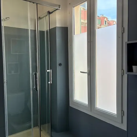 Ideal For A In Nice