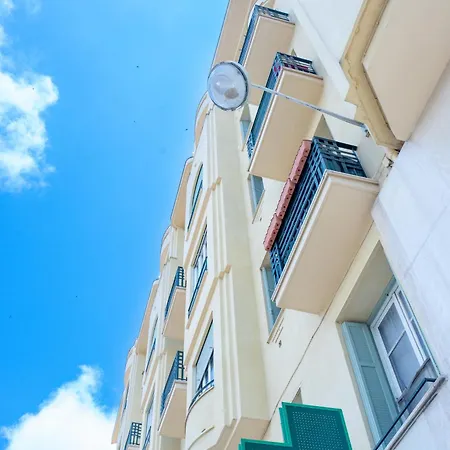 Auber Apartment *