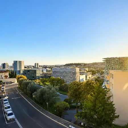 Apartment With Terrace And Unobstructed View Nice