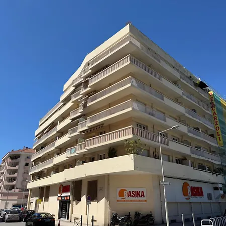 Familial T3 Terrasse, Clim & Parking Gratuit Apartment Nice