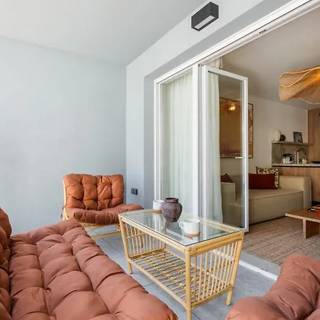 Spacious With Terrace And Parking Apartment Nice