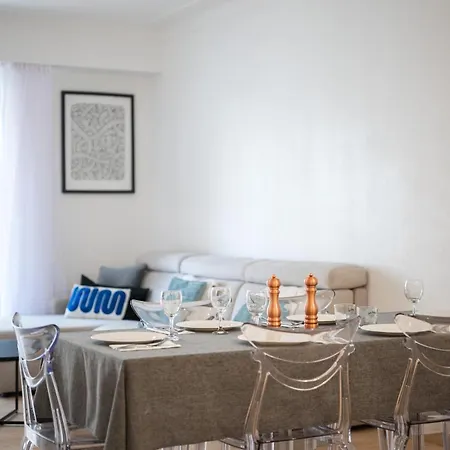 110 M2 Family, 3 Bedrooms Ac And Terrace 8 Min Away Apartment