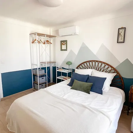 Bright Floor 2br With Large Terrace In Centre Apartment