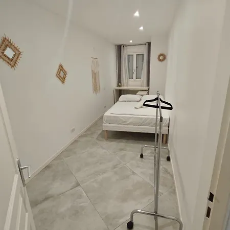 2 Calme & Lumineux Proche Tram Apartment *