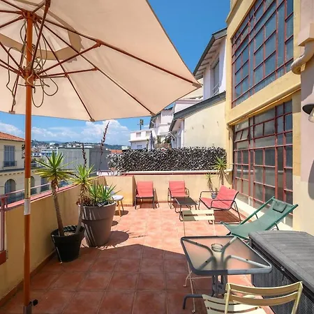 Bright & Cosy W Terrace Ac Apartment Nice