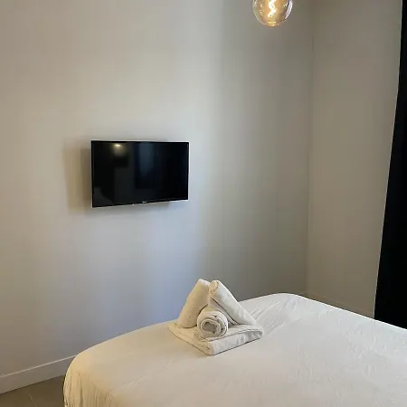 Joli Appartement Avec Jardin, 2 Chambres, Centre Ville De Nice Apartment
