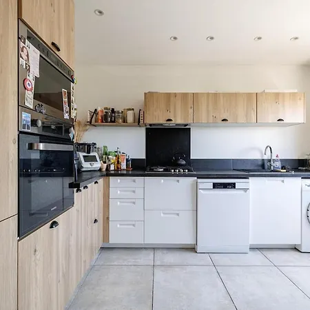 Beautiful 2 Swimming Pool, Parking Space And Air Conditioning Apartment *