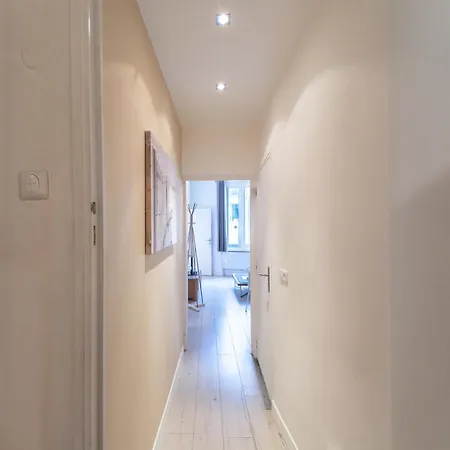 Old Town Nice, 2 Bedrooms & 2 Bathrooms,quiet, Ac For 4 People *