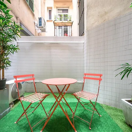 Charming & Comfortable - Near The Port / Parking * Nice