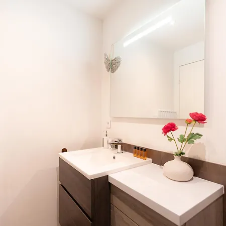 Apartment Wonderful View - 2br Fabron - Parking Nice