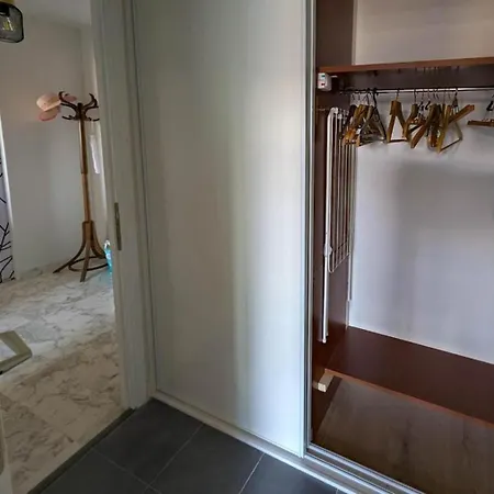 Large Terrace, Sea View, Pool, Floor, 1bedroom, Air-conditioned, Parking *