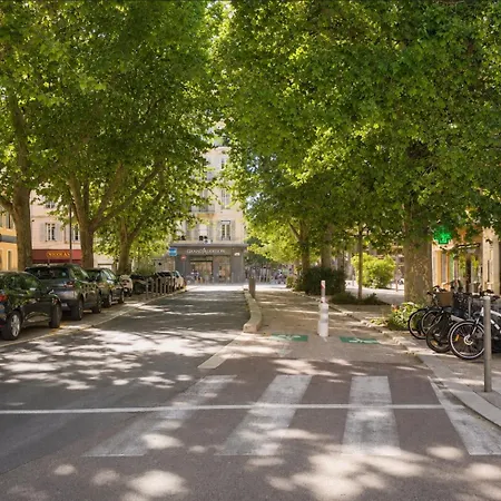 Heart Of Nice, 3min, 3 Ac Units, Balcony With 4-seater Dining!
