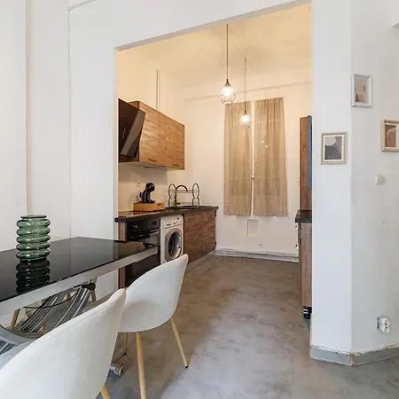 T2 Avec Balcon Apartment *