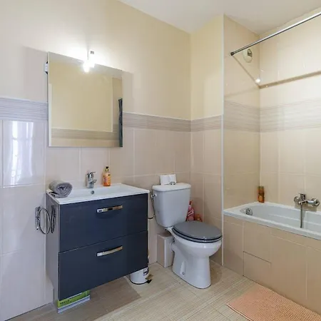 Apartment Bright With Balcony Port De