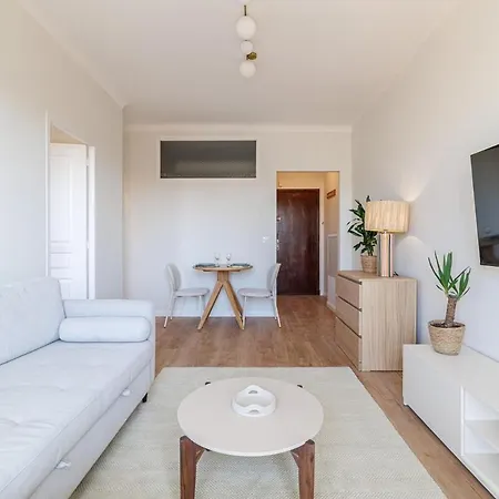 Apartment Comfy New