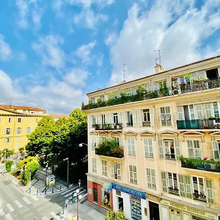 Apartment Spacieux Et - Vieux 5 Mn' A Pied