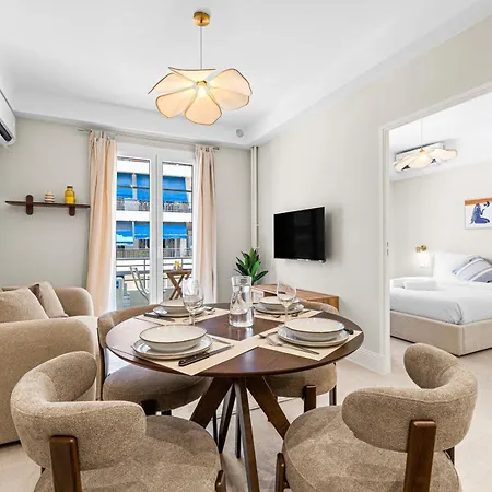Fully Renovated 2-bedroom Nice