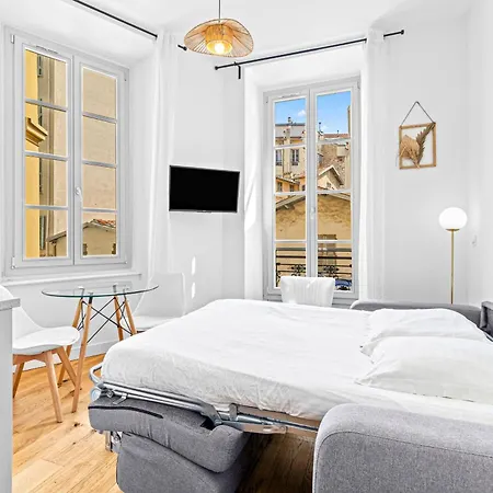 Apartment Charming Center 102 *