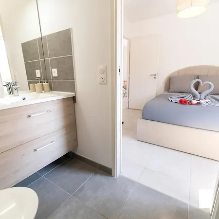 Apartment Bright With Terrace And Wi-fi *