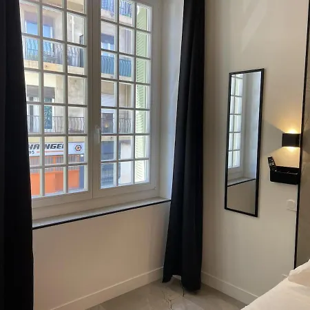 Joli Appartement Avec Jardin, 2 Chambres, Centre Ville De Nice * Nice