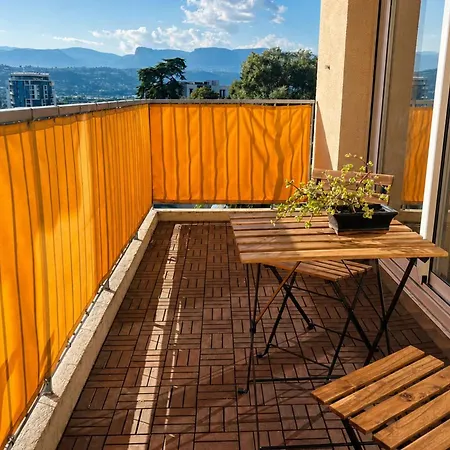 With Terrace And Unobstructed View Apartment *
