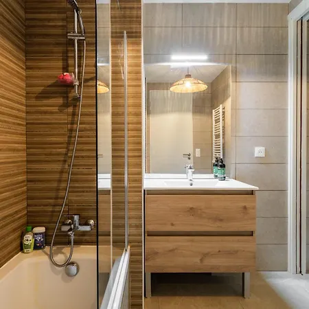 Apartment Spacious With Terrace And Parking *