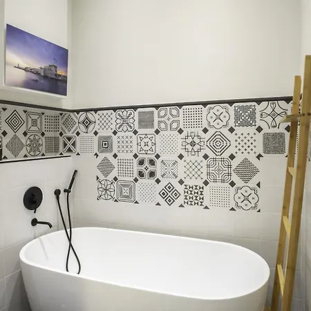 Apartment S16 Staywizus- Tiranty, 3 Chbrs, Jean Medecin, Balcon &clim *