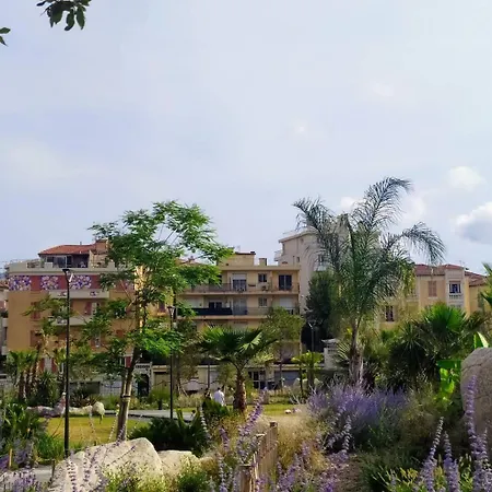 Ideal Couple - A/c - Tramway & Parc Du Ray Apartment Nice
