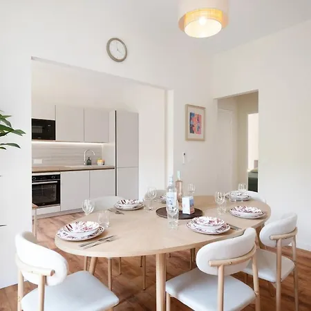 Spacious In Port Of * Nice