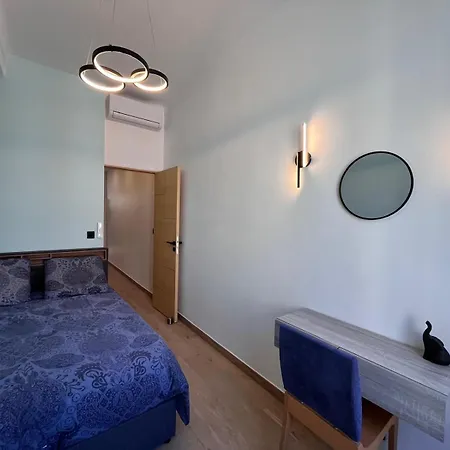 Terrasse 4 A 6 Personnes De Gamme Port, Riquier Apartment *
