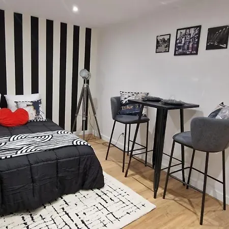 Cine Chic Sur La Promenade Des Apartment *