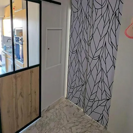 Apartment Large Terrace, Sea View, Pool, Floor, 1bedroom, Air-conditioned, Parking *