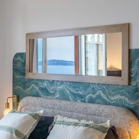 Modern 2-bedroom Sea View, Air Conditioning, Balcony