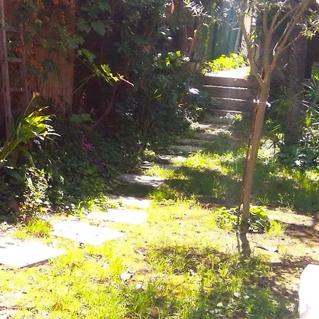 Quiet Garden Liberation Parking Apartment