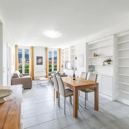 Charming 1 Bdr In The Center