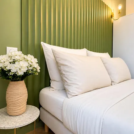 Seabnb - Elegantia Collection - Ac - Luxury - Walk Everywhere Apartment *