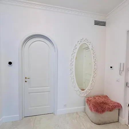 Apartment White Palace - 1 Min - Carre D'or - Promenade *