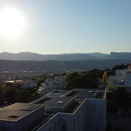 Avec Jardin Et Piscine Apartment *