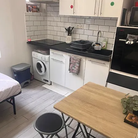 Sleeps 5 - Budget-friendly Flat - And Cozy Apartment *