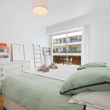 Apartment 110 M2 Family, 3 Bedrooms Ac And Terrace 8 Min Away Nice
