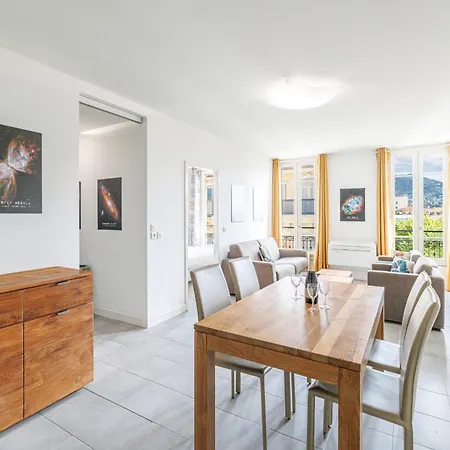 Charming 1 Bdr In The Center *